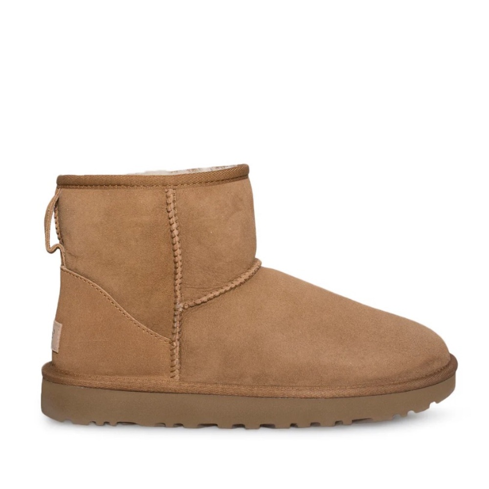UGG Classic Mini II Boot in Chestnut